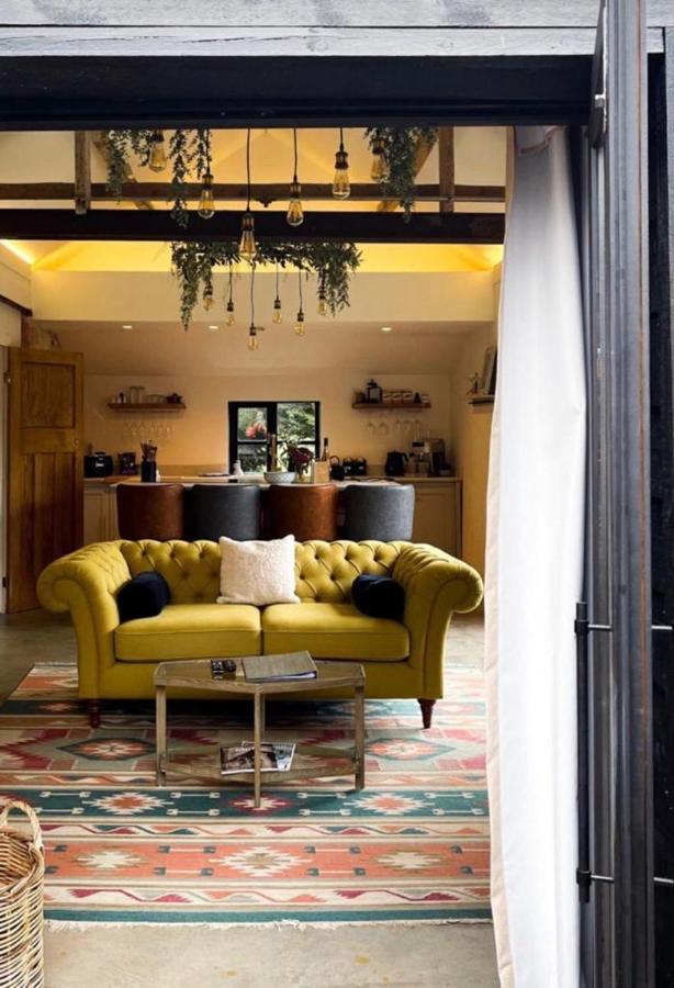 Luxury Barn With Hot Tub, Spa Treatments, Private Dining Little Budworth Dış mekan fotoğraf