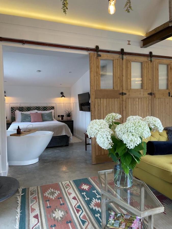 Luxury Barn With Hot Tub, Spa Treatments, Private Dining Little Budworth Dış mekan fotoğraf