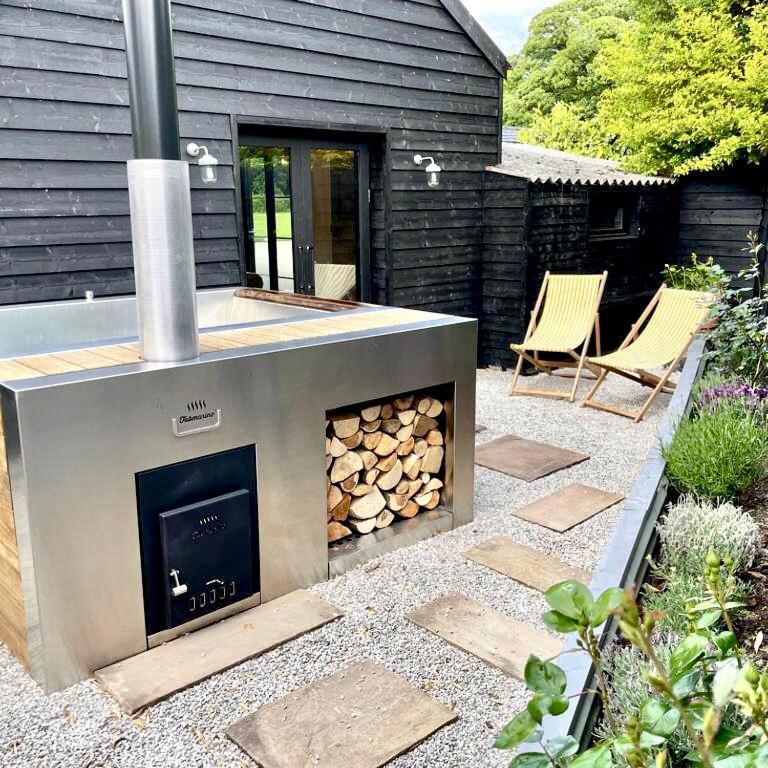 Luxury Barn With Hot Tub, Spa Treatments, Private Dining Little Budworth Dış mekan fotoğraf